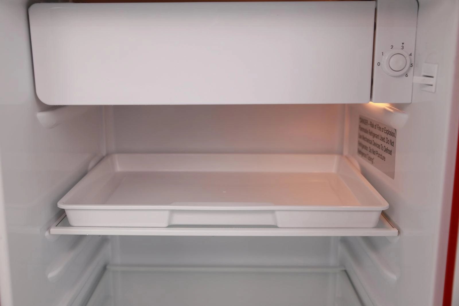 Avanti RMRS31X5RIS 3.1 Cu. Ft. Retro Compact Refrigerator