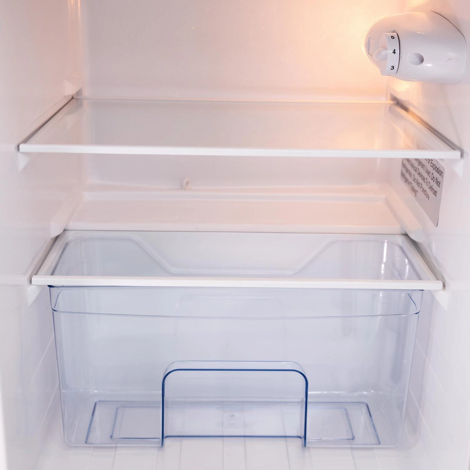 Avanti RMRT30X5RIS 3.0 Cu. Ft. Retro Compact Refrigerator