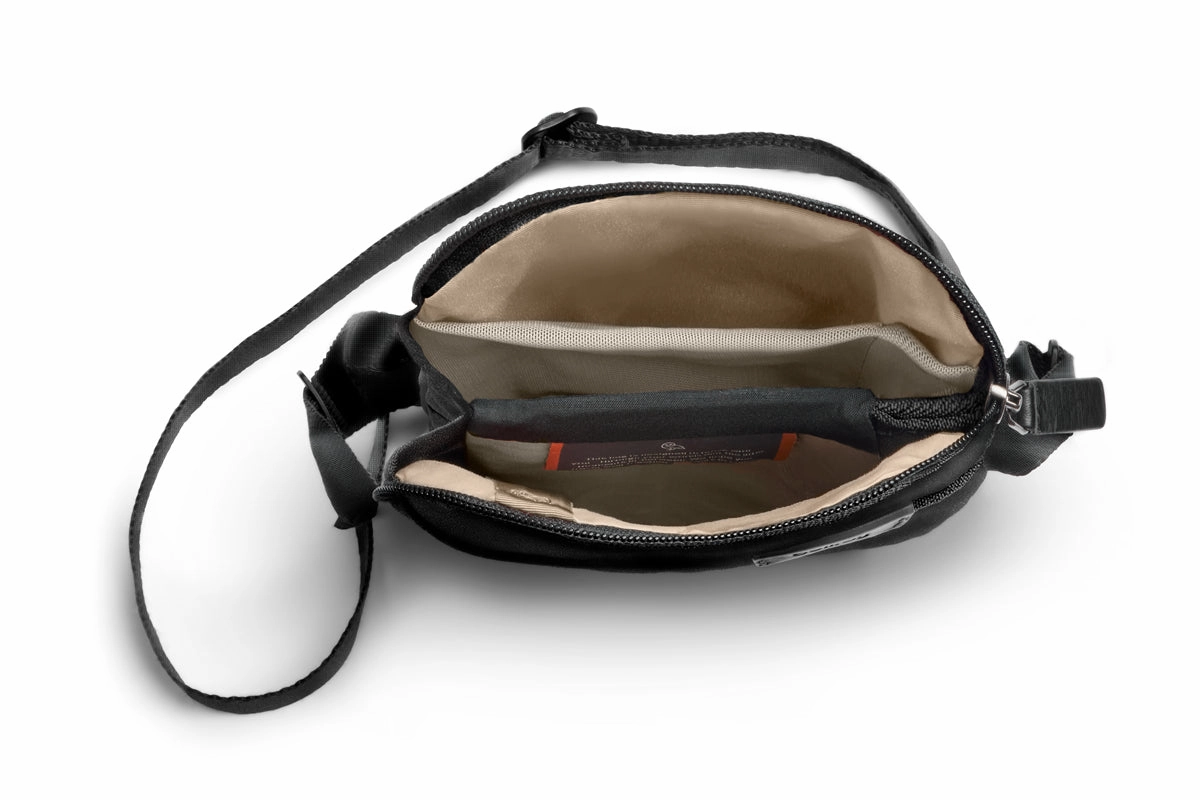 City Pouch Travel Bag - Melbourne Black