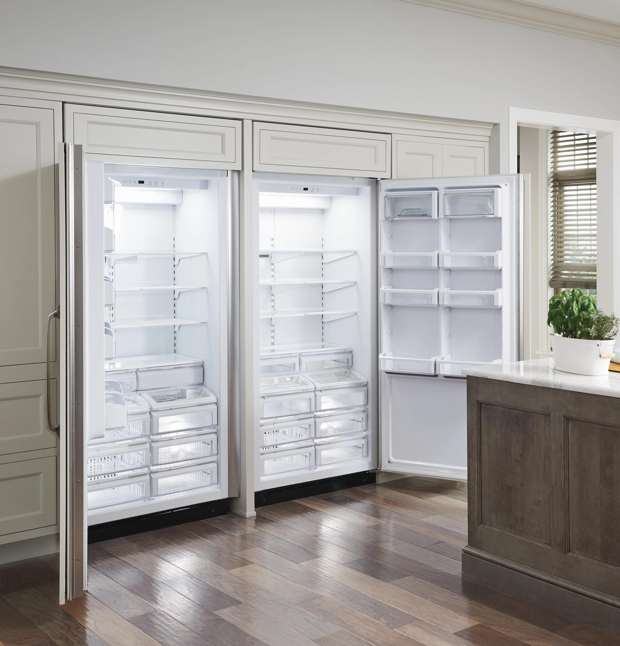 Monogram ZIRS360NNRH Monogram 36" Built-In All Refrigerator