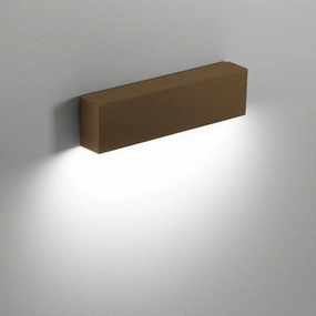 Sleek Single Emission Wall Light